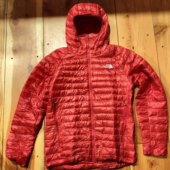 The North Face 800 Hooded Down Jacket - Picture 1 of 8